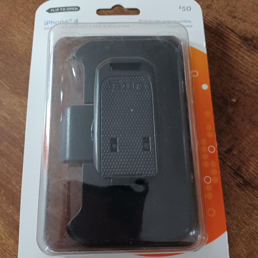 Otterbox iPhone case/rotating belt clip